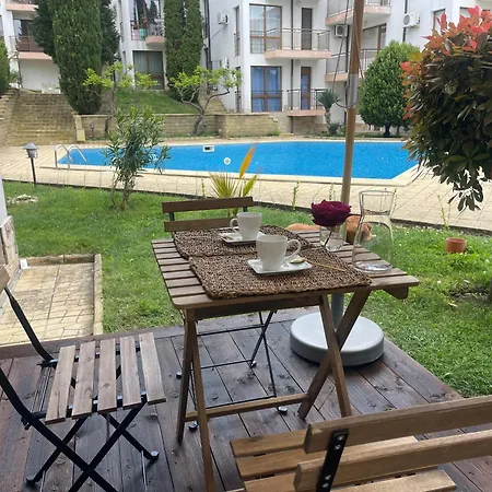 Luxury Sea Nest Next Marina Dinevi アパート